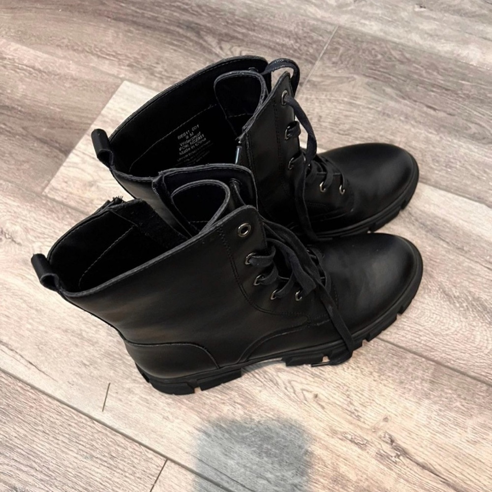 Aqua College boots